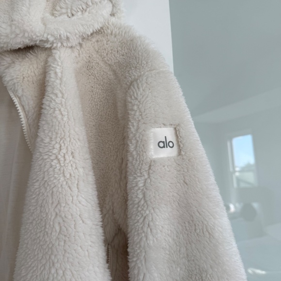 Alo Ivory Foxy Sherpa Jacket XS - Picture 4 of 4